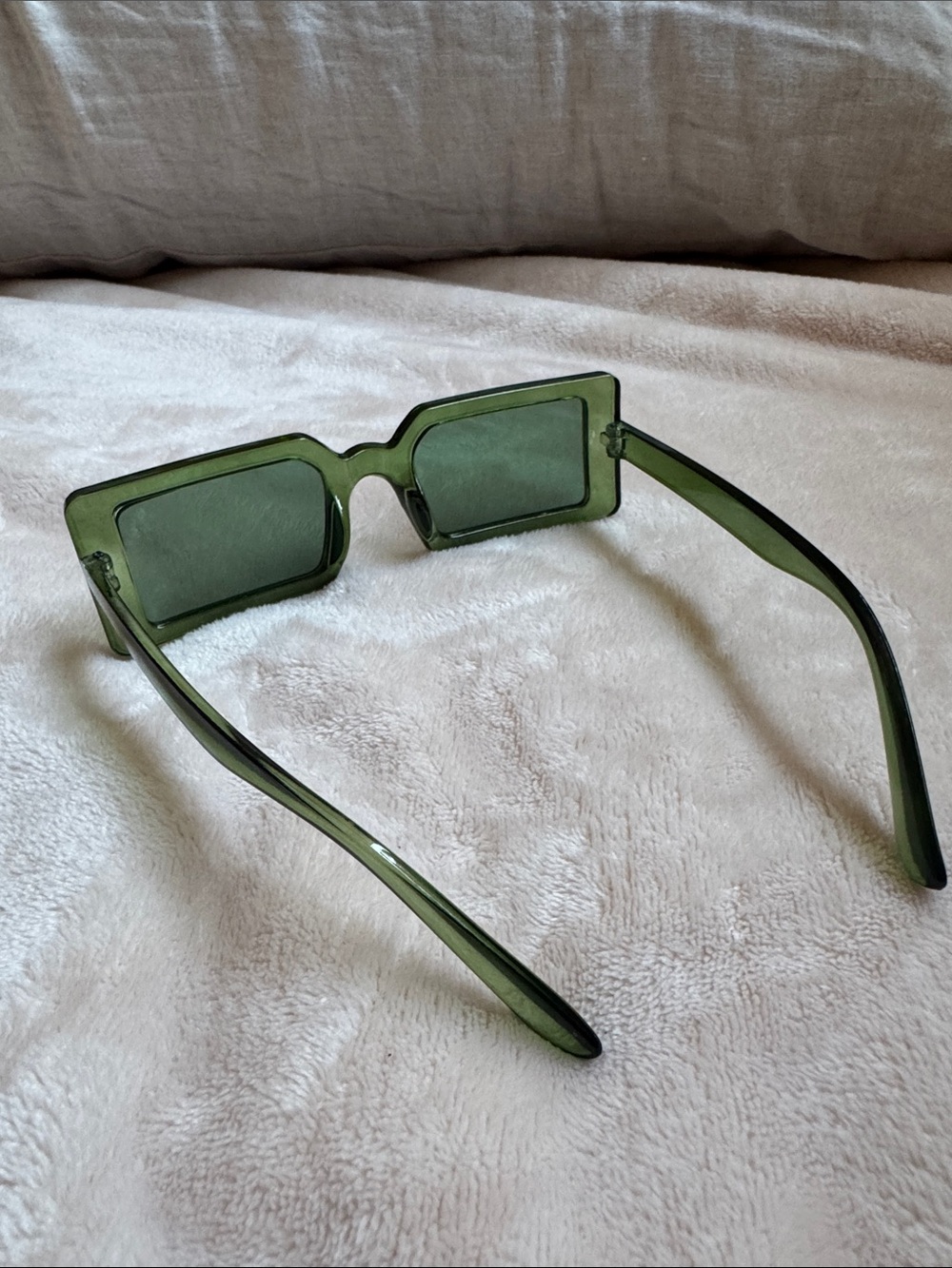 Green Rectangular Transparent Sunglasses - Picture 5 of 7